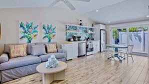 TV, offices - New! Perfect Location! Heated Pool~Steps to Beach! (Holmes Beach)