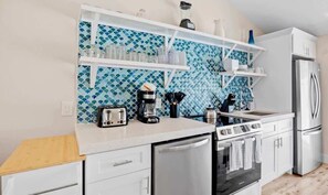 Fridge, microwave, oven, stovetop - New! Perfect Location! Heated Pool~Steps to Beach! (Holmes Beach)