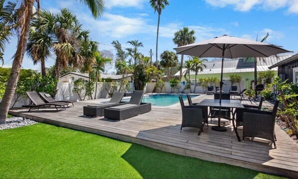 Pool - New! Perfect Location! Heated Pool~Steps to Beach! (Holmes Beach)