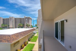 Property grounds - Snowbirds--Cozy 2-bedroom condo in tranquil Ponce Inlet (Ponce Inlet)