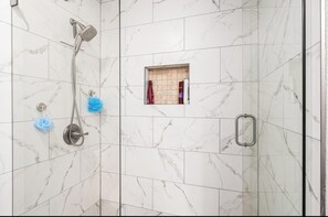 Shower, hair dryer, towels, toilet paper - Luxury Remodeled 3 Bed/2 Bath Home with Patio Deck (Mansfield)