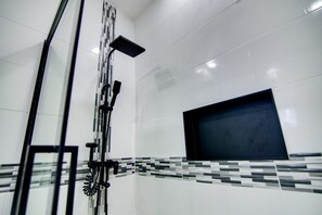 Bathroom - Sun Soaked Paradisiac Escape 3BR (St. Ann's Bay)