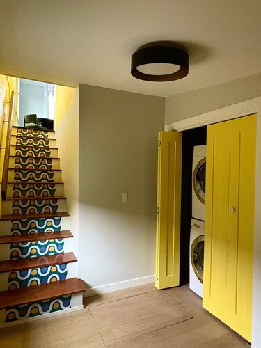 Retro 3BR Downtown + PacMan