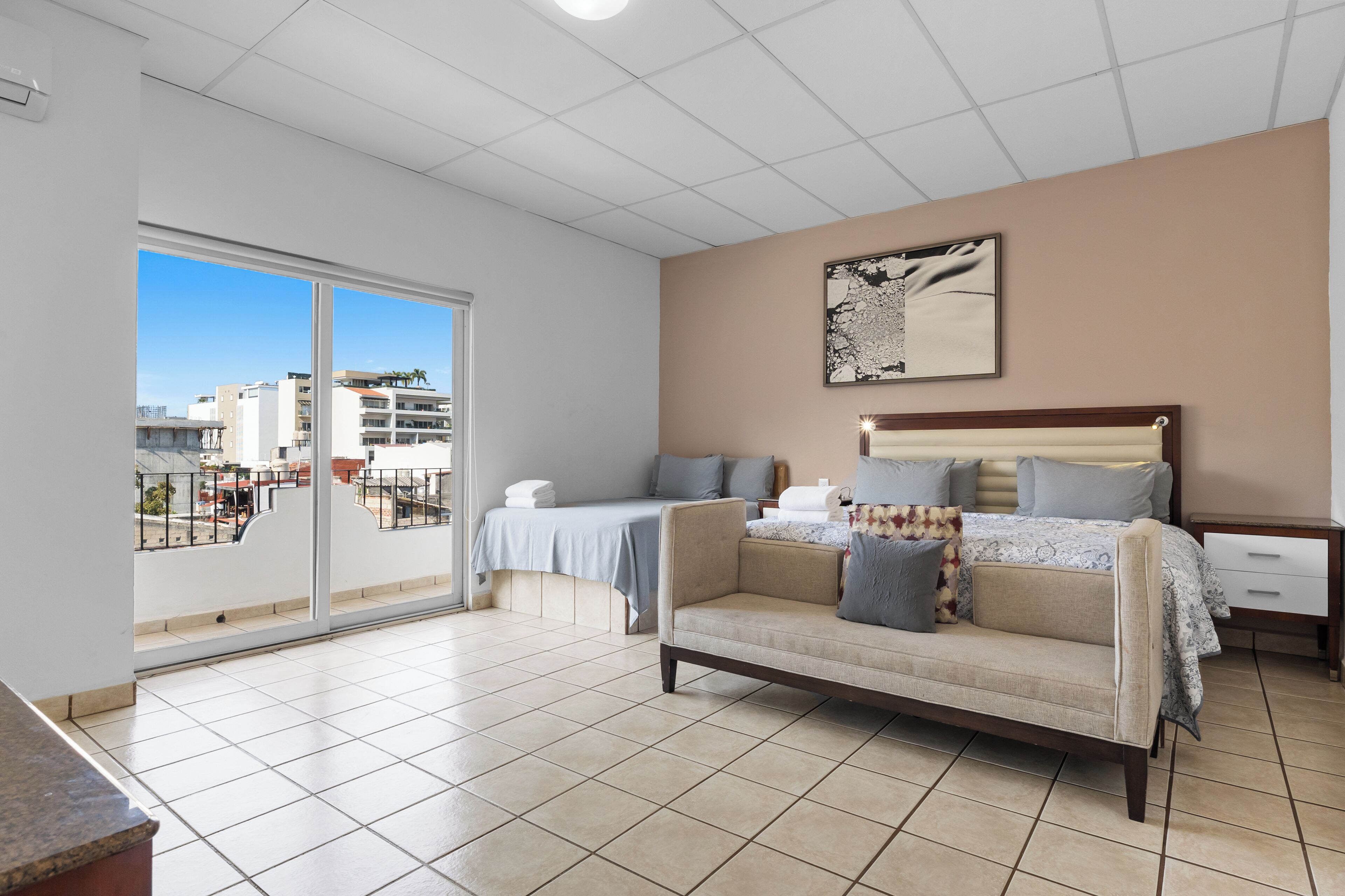 Deluxe Double Room | Desk, laptop workspace, free WiFi