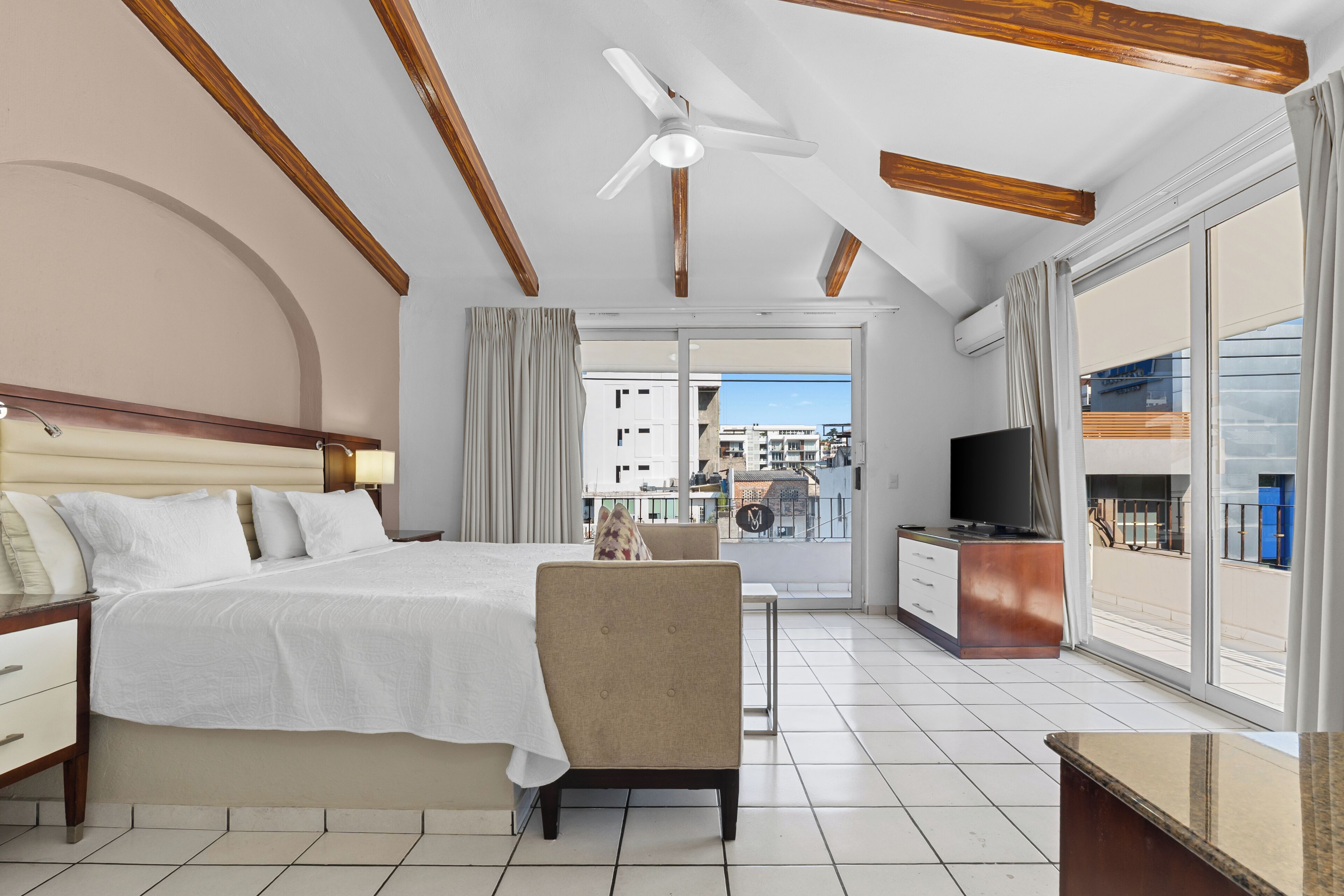 Deluxe Single Room, Balcony, City View | Desk, laptop workspace, free WiFi