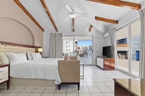 Deluxe Single Room, Balcony, City View | Desk, laptop workspace, free WiFi - Mansion Orozco By Monxybnb (Puerto Vallarta)