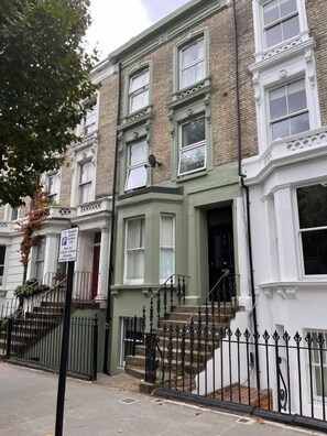 Exterior - Garden 2 Bedroom Flat in Notting Hill (Greater London)