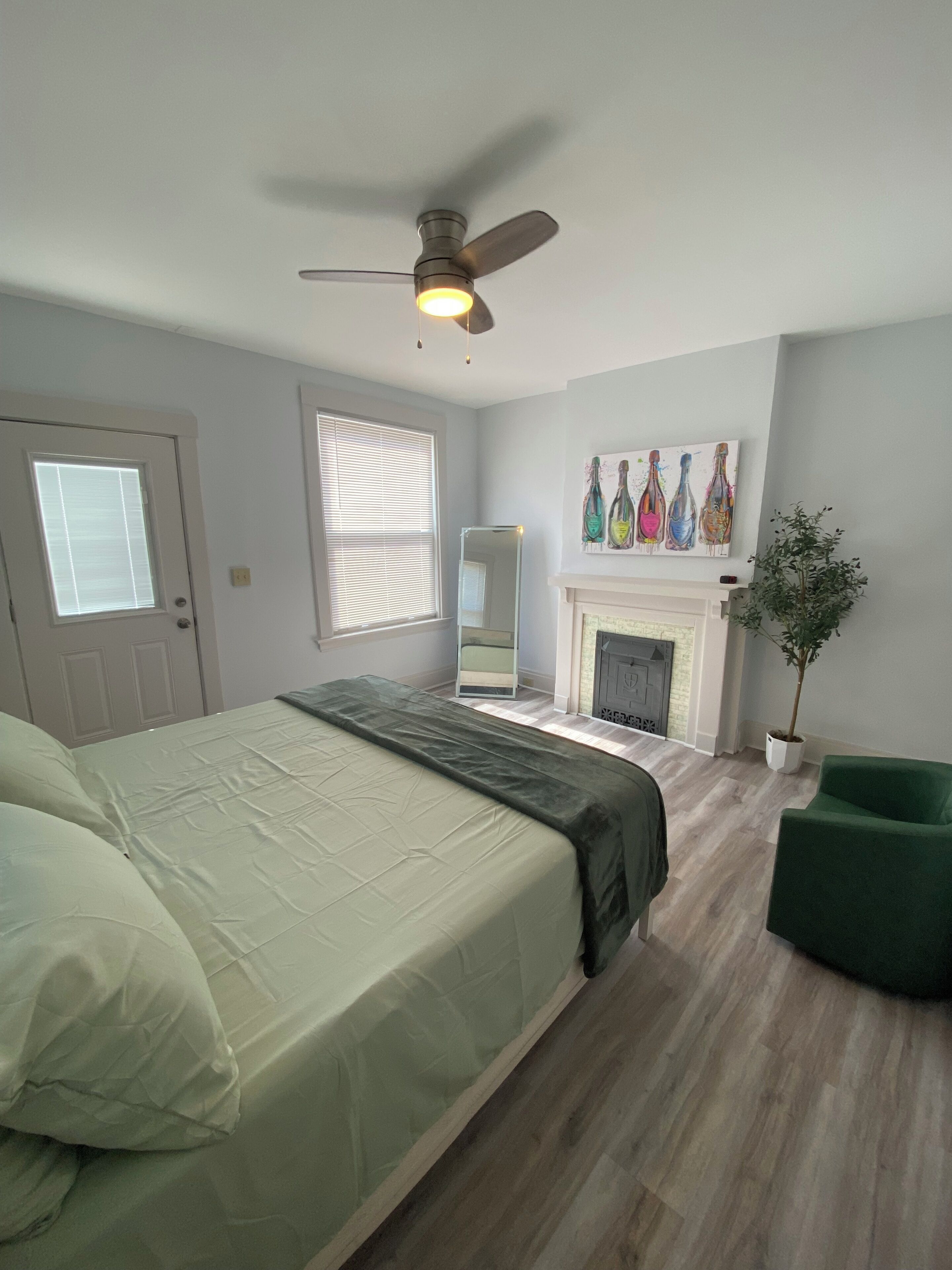 1 chambre, fer et planche à repasser, Wi-Fi gratuit, draps fournis