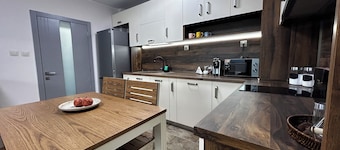Stylish Central Apartment with Parking Option by ApartMAX