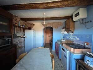 Private kitchen - Stone house (Marciaso)