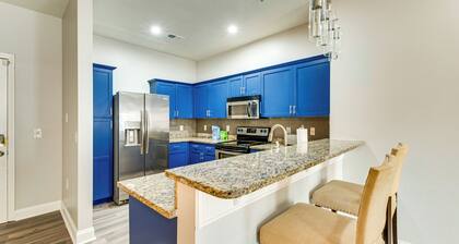 Condo by MARTA: 10 Min Walk to World Cup Stadium