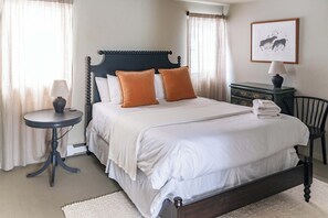 5 bedrooms, desk, iron/ironing board, WiFi - Mtn Views, Fireplace, 9 Acres | Echo Notch Farm (West Kill)