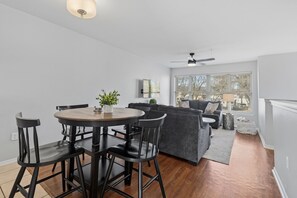 Interior - Trailside Retreat-ON Razorback Greenway-2 mi to DT (Fayetteville)