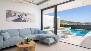 Living area - Luxury Villa Nikandra with Pool (Žrnovnica)