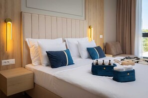 6 bedrooms, iron/ironing board, free WiFi, bed sheets - Luxury Villa Nikandra with Pool (Žrnovnica)