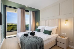 6 bedrooms, iron/ironing board, free WiFi, bed sheets - Luxury Villa Nikandra with Pool (Žrnovnica)