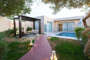 Deluxe Suite, Patio, Pool View | Pool | 10 indoor pools - Ramla resort (Diryah)