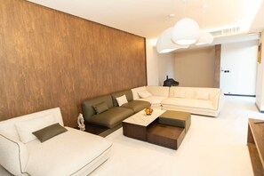Superior Suite, Pool View | Living area - Ramla resort (Diryah)