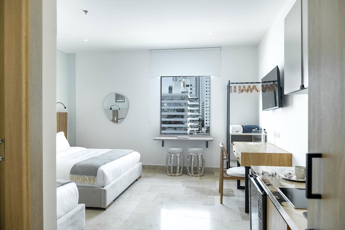 Apartment (604) | Iron/ironing board, WiFi (free), individually decorated