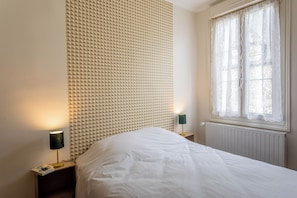 6 bedrooms, iron/ironing board, WiFi, bed sheets - 🏡 Large charming gîte in Fontevraud - Warm winter stays (6 to 12 pers) (Fontevraud-l'Abbaye)