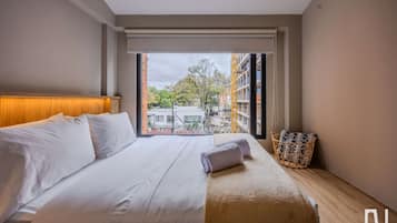 2 habitaciones, tabla de planchar con plancha, wifi y ropa de cama