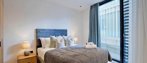 2 chambres, fer et planche à repasser, Wi-Fi, draps fournis