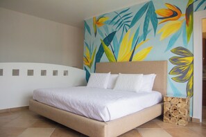 3 bedrooms, iron/ironing board, Internet, bed sheets - 3-bedroom PH condo in Playa del Carmen - 1 block to beach, 2 blocks to 5th Ave (Playa del Carmen)