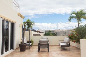 Terrace/patio - 3-bedroom PH condo in Playa del Carmen - 1 block to beach, 2 blocks to 5th Ave (Playa del Carmen)