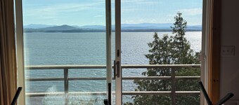 Sprawling water-front 4+ bedroom house in beautiful Essex perfect for families