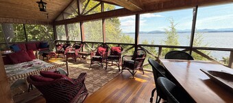 Sprawling water-front 4+ bedroom house in beautiful Essex perfect for families