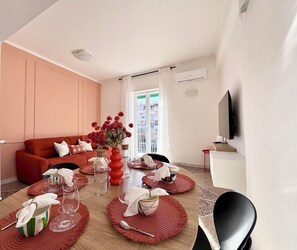 Dining - *Palm Haven* Ostia 5' from Lido Centro (Lido di Ostia)