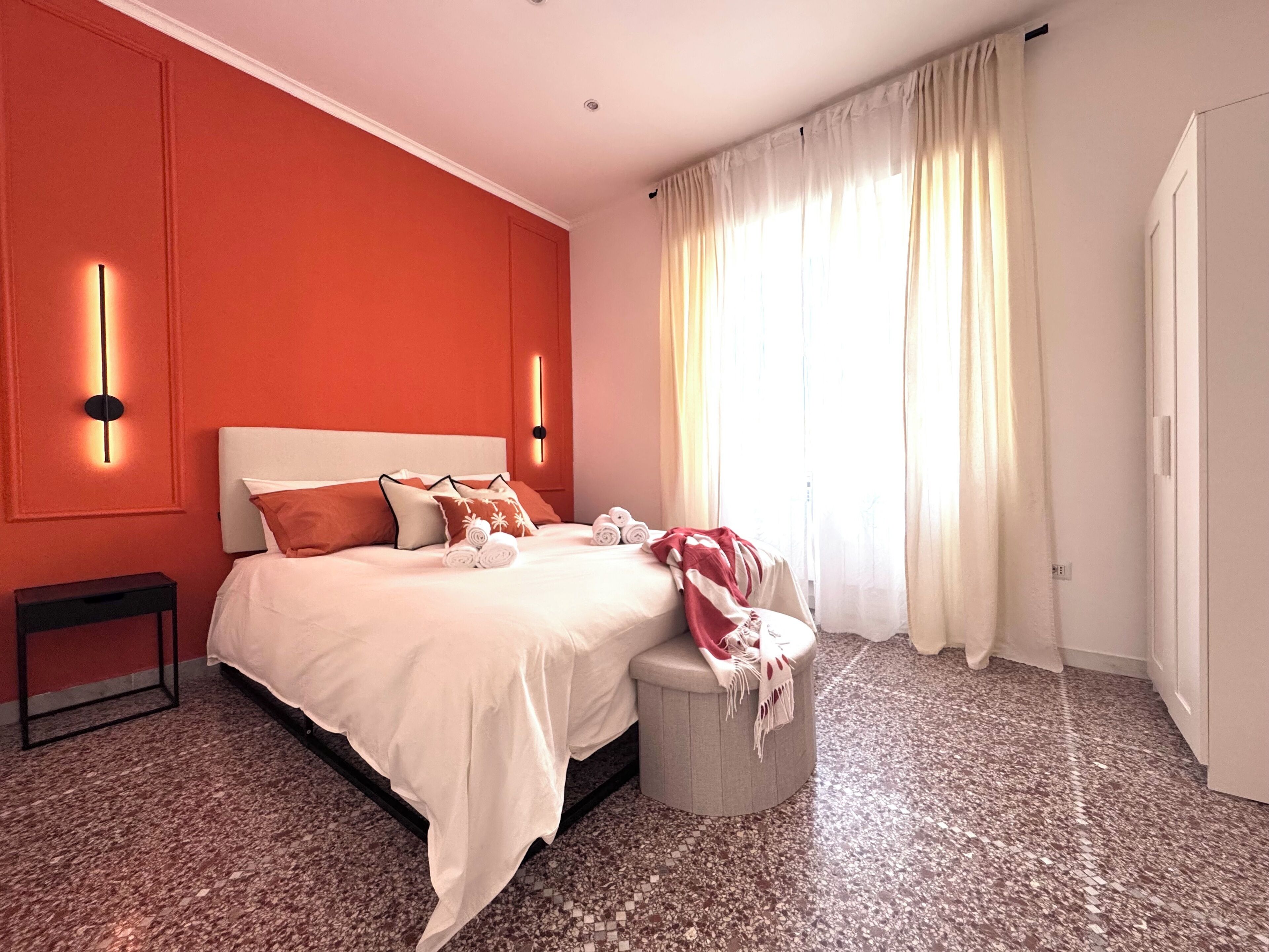 2 chambres, fer et planche à repasser, accès au Wi-Fi (inclus)