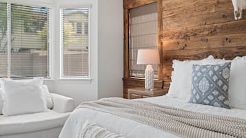 3 bedrooms, in-room safe, iron/ironing board, WiFi
