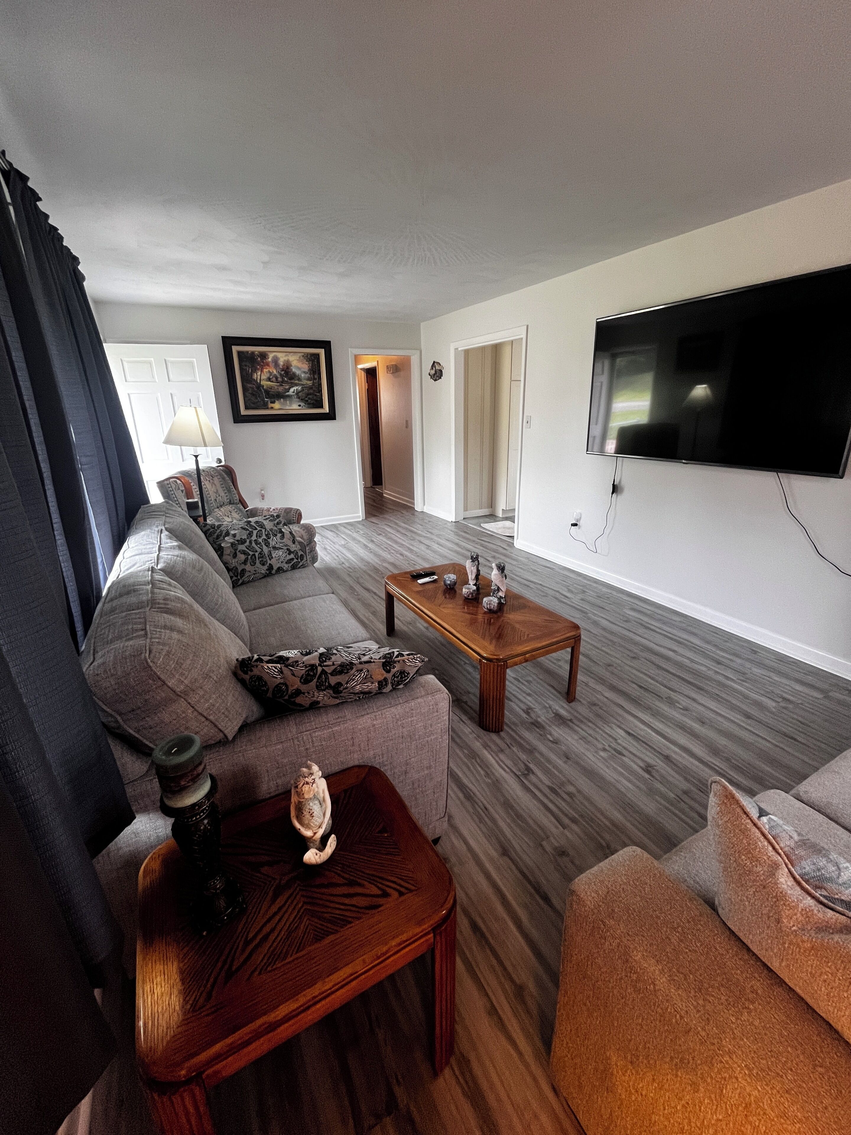 Spacious 4-bedroom House In Charming Bluff City - Bristol, TN