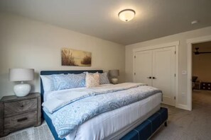 3 bedrooms, iron/ironing board, WiFi, bed sheets - Family Fun - Pool & HotTub - Near Sand Hollow & Zion (Washington)
