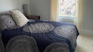 2 habitaciones, tabla de planchar con plancha, internet y ropa de cama 