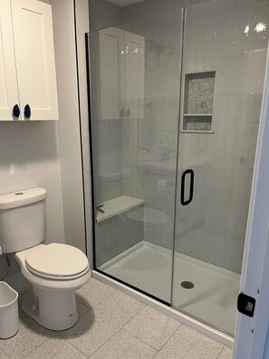 Shower, towels - 2-bedrooms available for 2 separate rentals Portsmouth NH (Portsmouth)