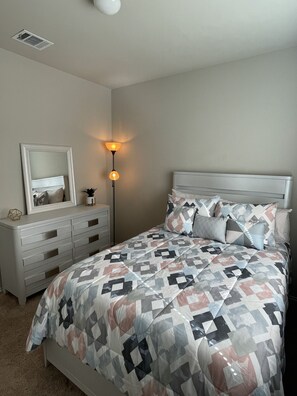 2 habitaciones, tabla de planchar con plancha y wifi gratis