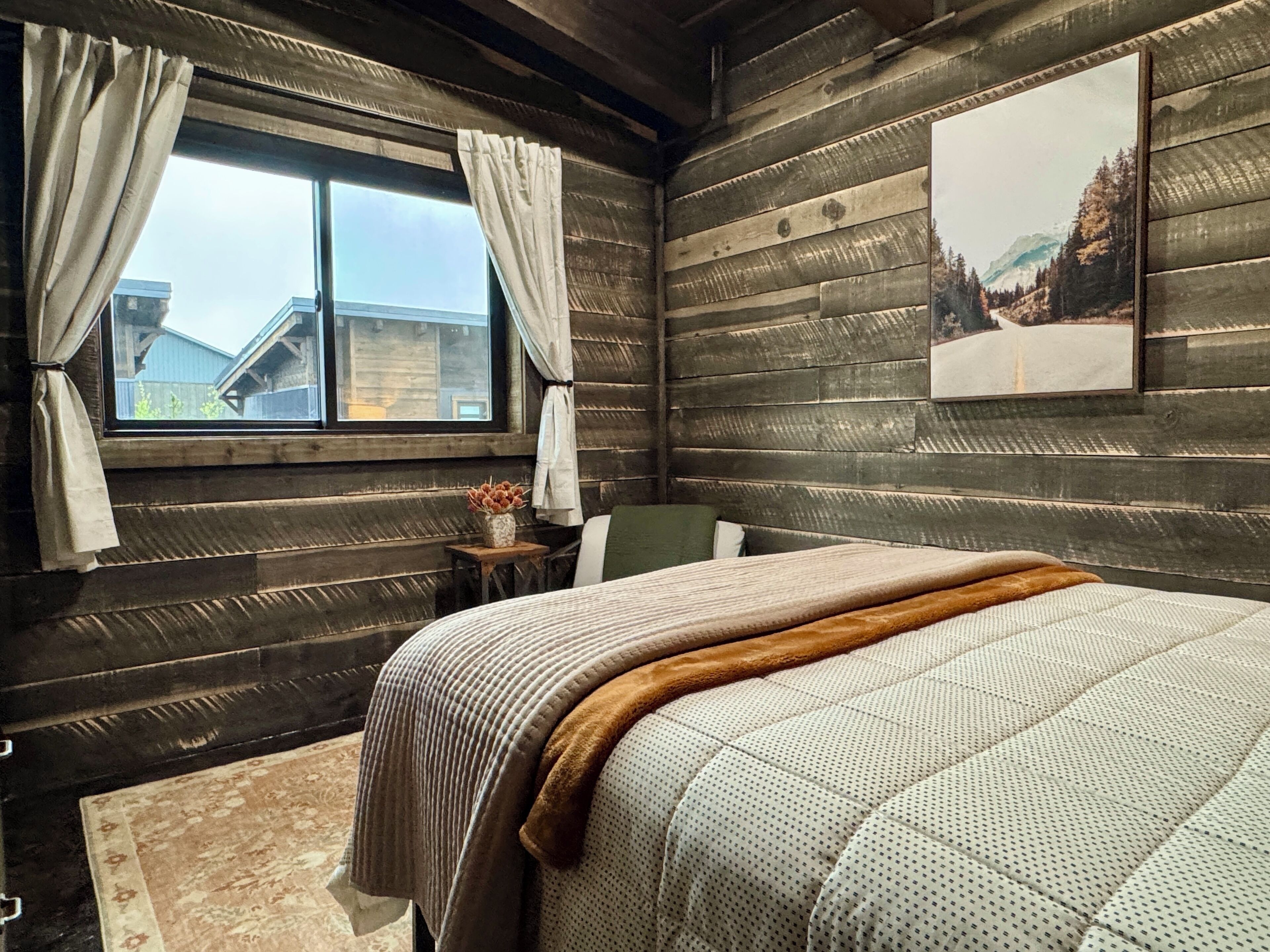 2 soverom, strykejern/-brett, reiseseng for barn og wi-fi (inkludert)