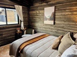 2 habitaciones, tabla de planchar con plancha y cuna de viaje 