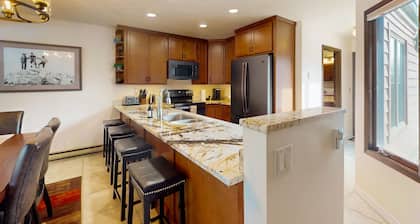 Upscale Jackson Townhouse with Sauna, Deck, BBQ, WiFi, and Mountain Comfort