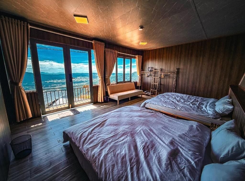 Down duvets, memory-foam beds, free minibar items, blackout curtains