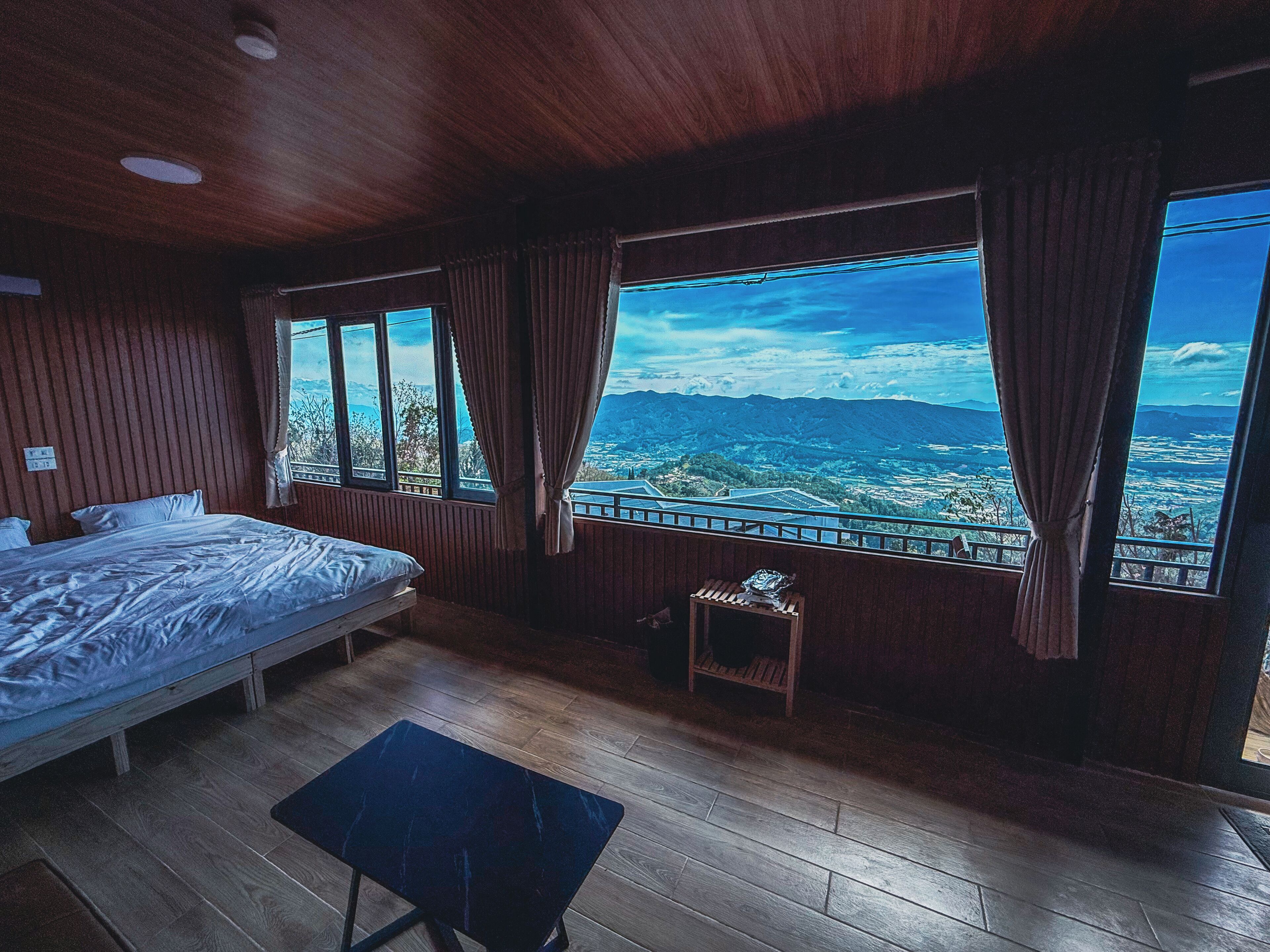 더블룸, 발코니, 산 전망 | 암막 커튼, 다리미/다리미판, 무료 WiFi