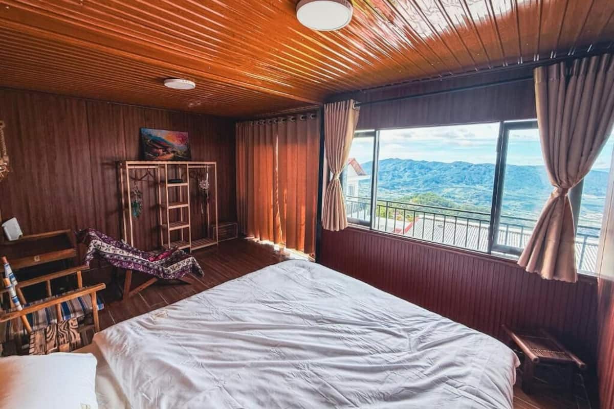 Down duvets, memory-foam beds, free minibar items, blackout curtains