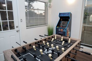 Games room - “Buckingham Retreat – Private Land & Sunset Views” (Buckingham)