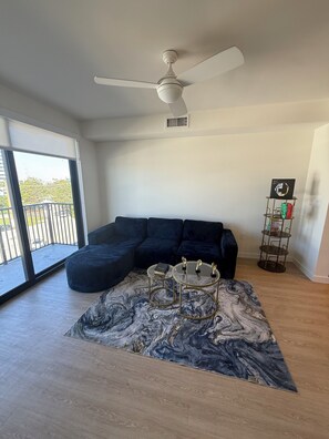 Living area - Cozy 1-bedroom apartment with AC in welcoming Miami (Miami)