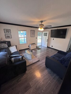 Living area - Small Brick Beauty (Charlotte)