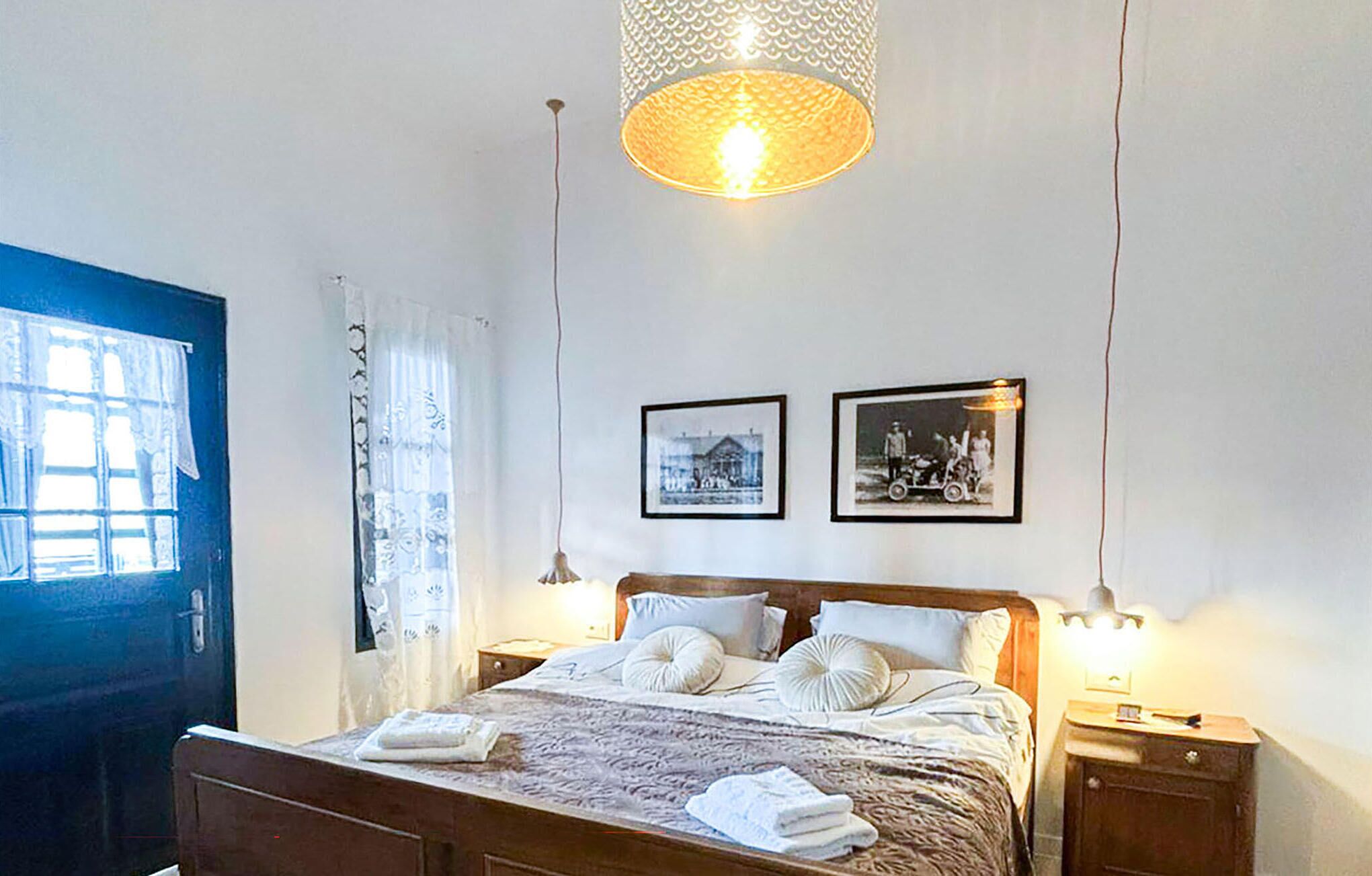 2 slaapkamers, een strijkplank/strijkijzer, reisbedje, gratis wifi
