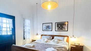 2 slaapkamers, een strijkplank/strijkijzer, reisbedje, gratis wifi