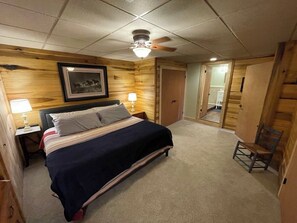 3 bedrooms, WiFi, bed sheets, wheelchair access - The Bourbon Lodge - Log cabin, Bourbon Trail, Nature and more! (Springfield)